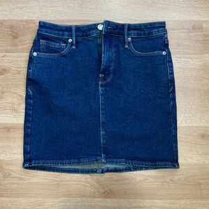 Good American size 4/27 stretchy jean skirt